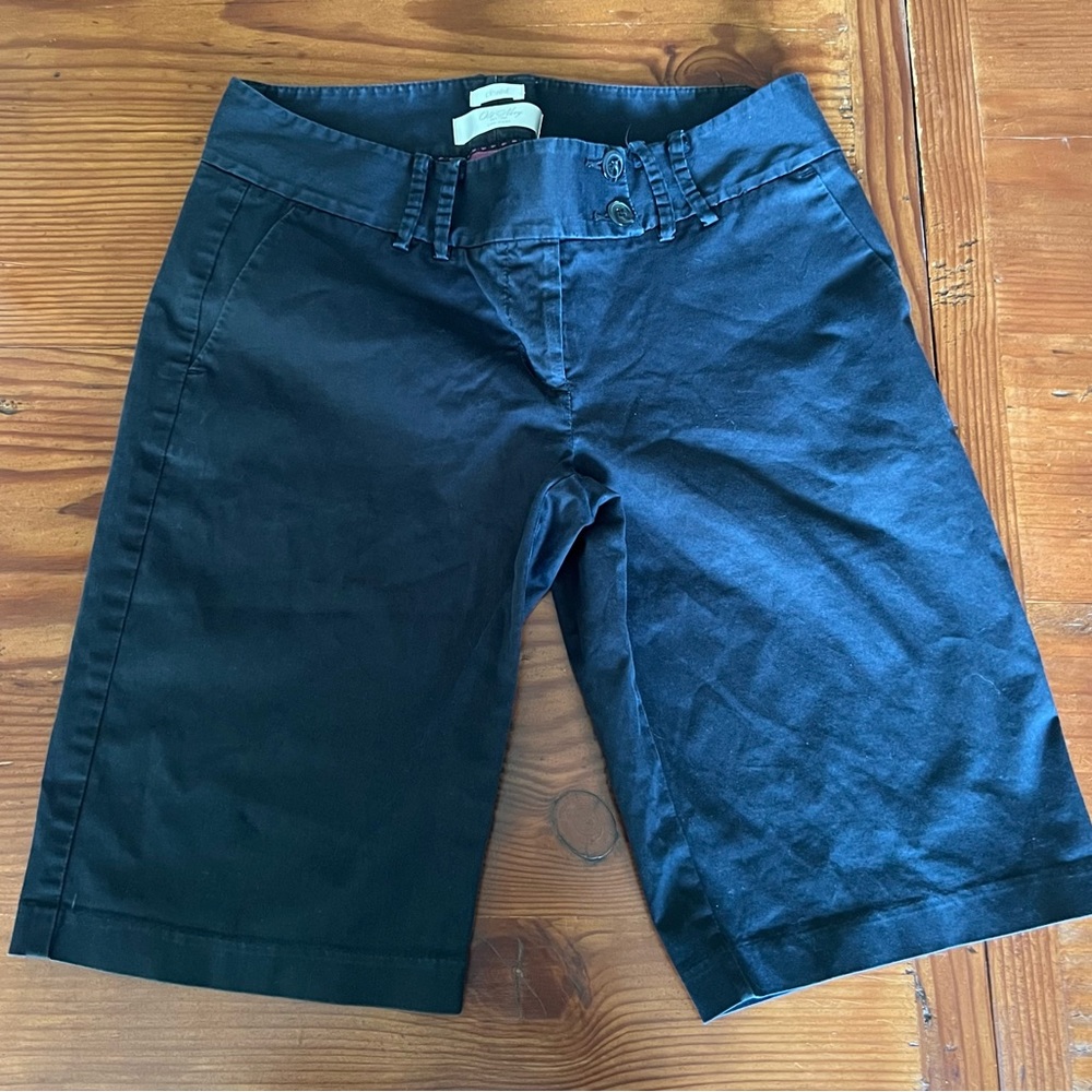Old Navy Women’s Low Waist Stretch Shorts